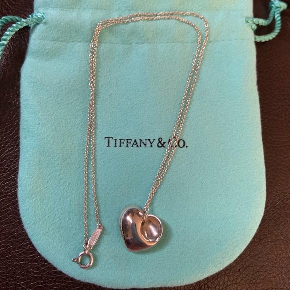 Tiffany & Co Vintage Folded Heart Pendant Necklace - Picture 8 of 8